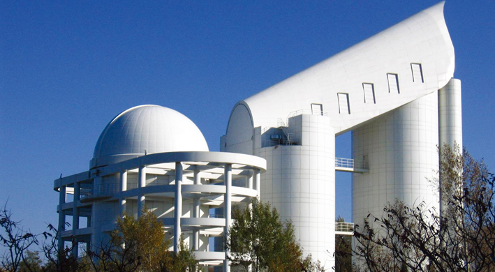 Large-scale Facilities for Astronomical Observation